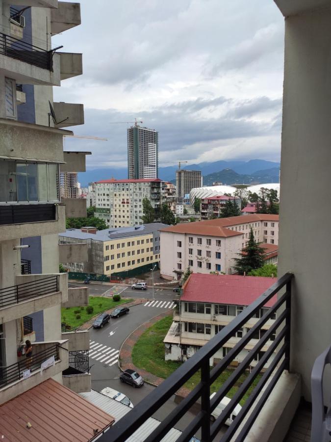 Real Palace Studio Batumi Bagian luar foto
